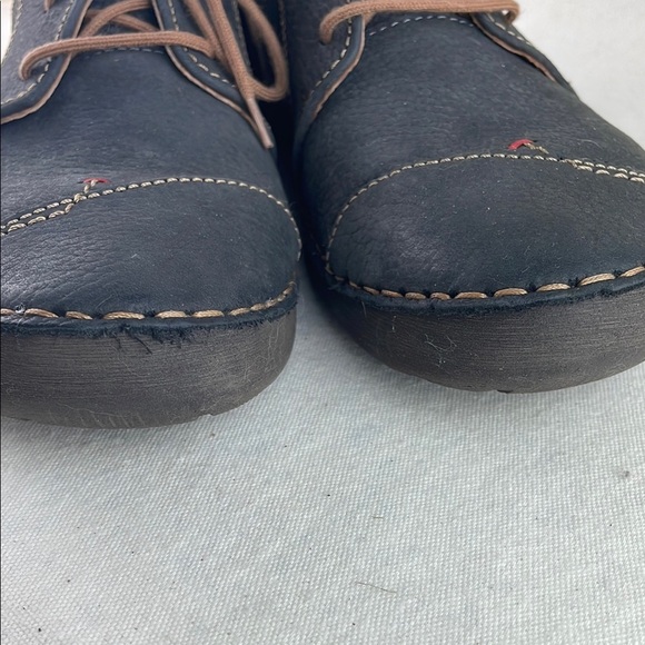 Josef Seibel European Sneaker Size 8.5 (39) - Picture 4 of 12